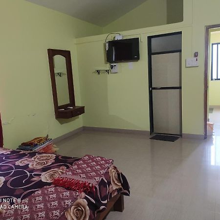 Swarajya Villa Нагаон Экстерьер фото